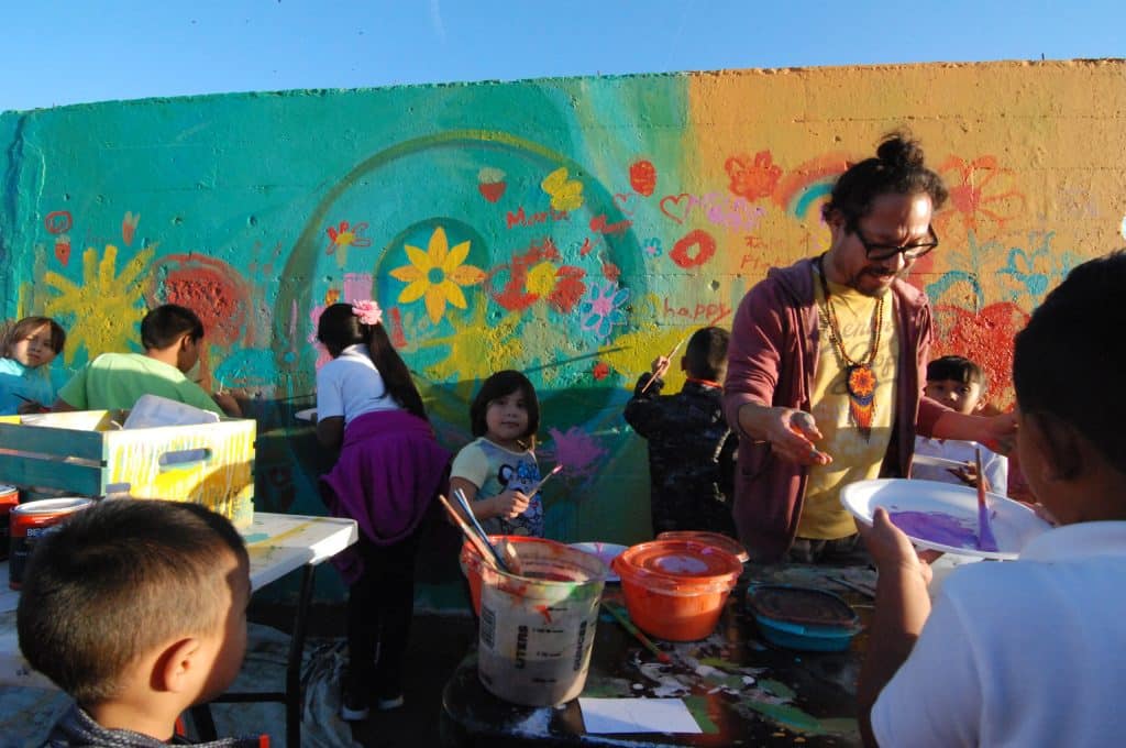 On a wall at the Agriculture & Land-Based Training Association (ALBA) organic farm, Juan Carlos Gonzalez of Urban Arts Collaborative helps kids from an after-school program in east Salinas express themselves.
Salinas Youth Initiative: Urban Arts Collaborative
United States, California, Monterey County, Salinas, Monterey, Jay Dunn, The Packard Foundation, Urban Arts Collaborative, photographer, freelance, photography, multimedia, video, social justice, social services, photojournalism, www.jaydunn.org, jay@jaydunn.com